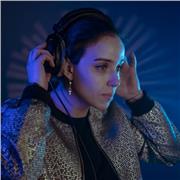 Artiste indépendante donne cours de musique (batterie, MAO, deejaying) tous niveaux